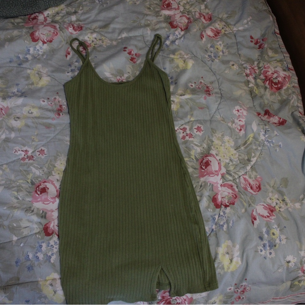 Green bodycon dress